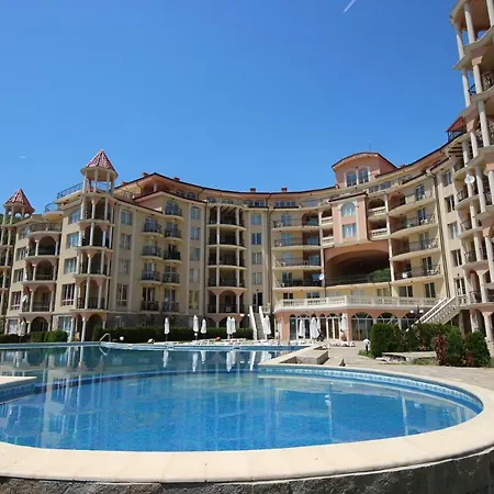 Menada Negresco 엘레니테